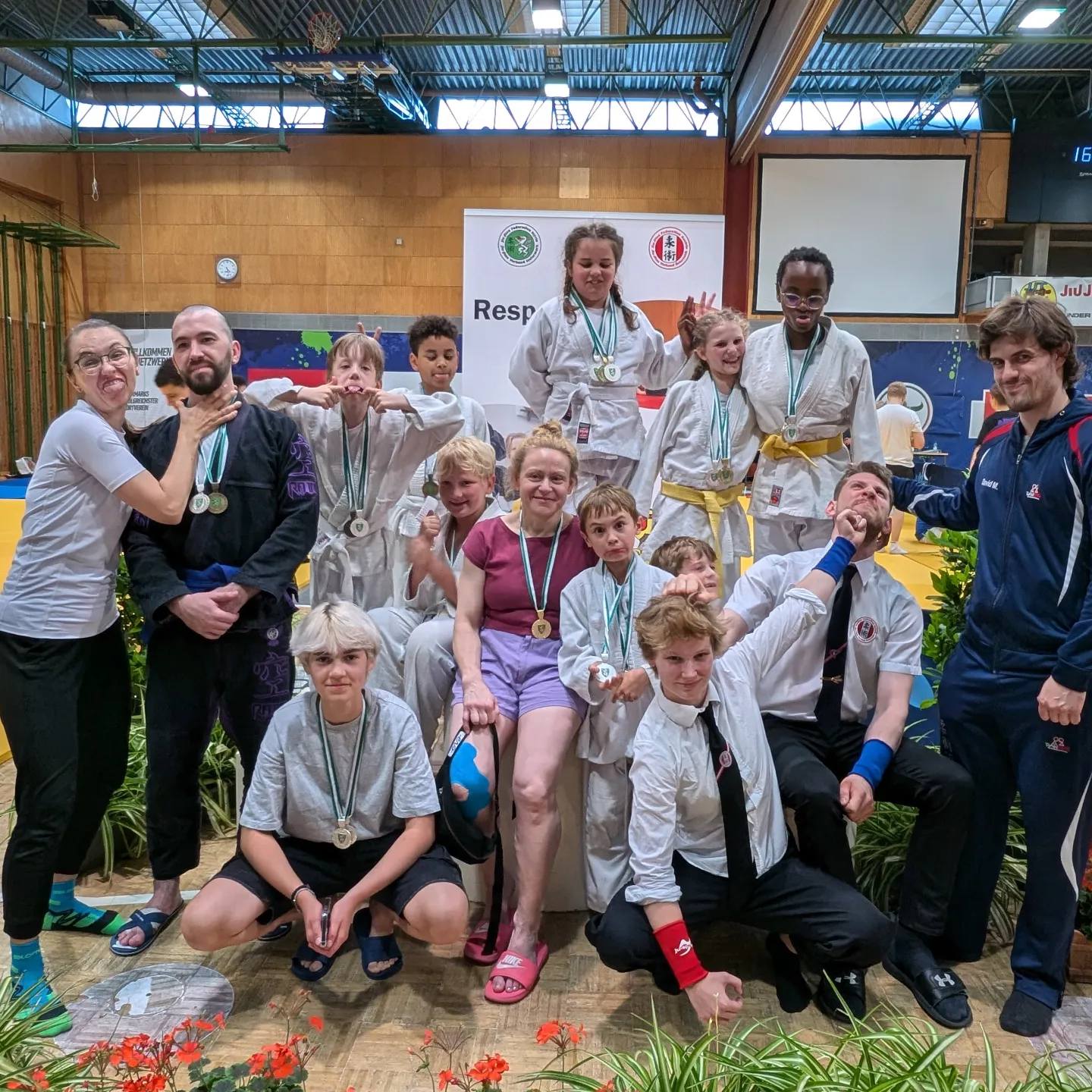 449015331 7751355101610255 1728762791014195670 n